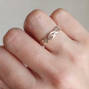 Anillo Leandra