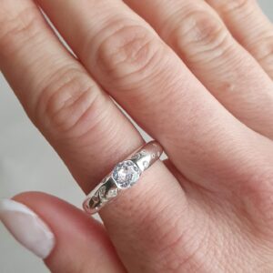 Anillo Cubics